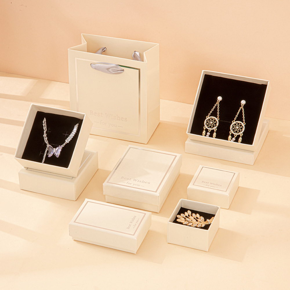 Caja de joyería púrpura lavanda bendición pulsera brazalete caja de embalaje de joyería collar anillo caja de regalo