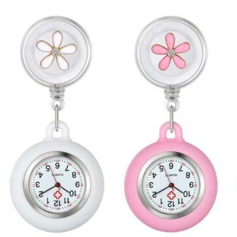 人気の伸縮式ナースウォッチ、装飾ウォッチ、漫画風のかわいい夜光ウォッチ、女性用学生試験用懐中時計