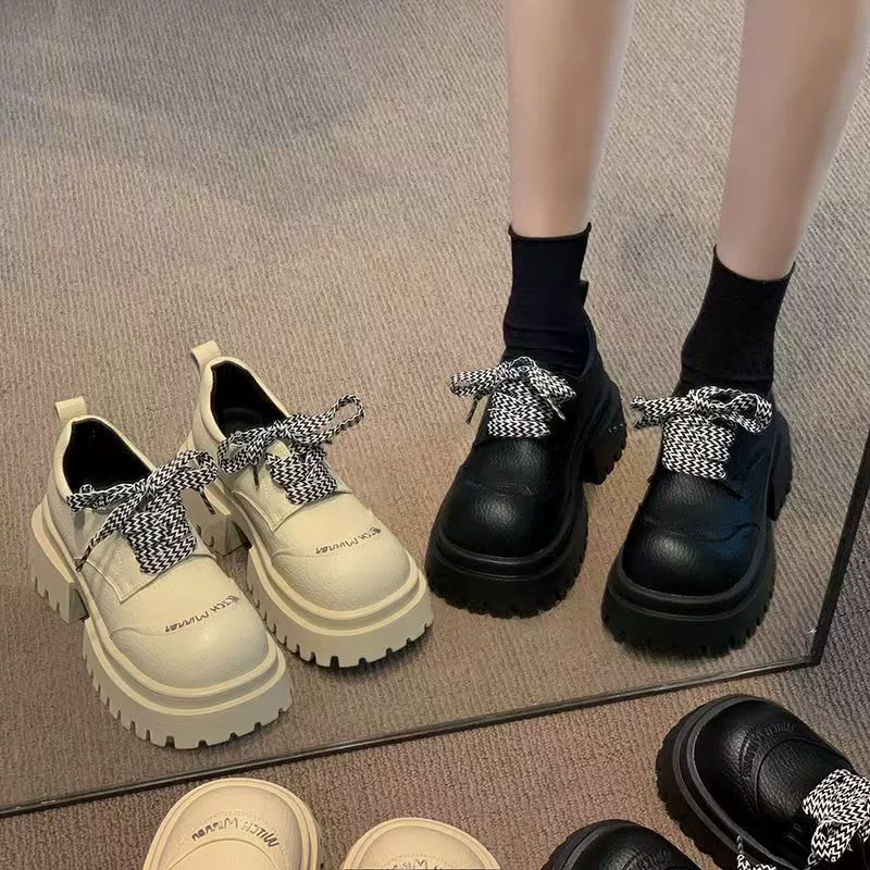 Ретро британский стиль шнуровка рафу туфли весной 2025 года толстая подошва повседневная мелкая обувь одиночная кожаная обувь