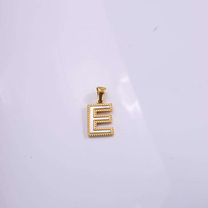 Nuevo caliente 26 letras inglesas collar pulsera colgante de acero titanio personalidad letras goteando accesorios colgante