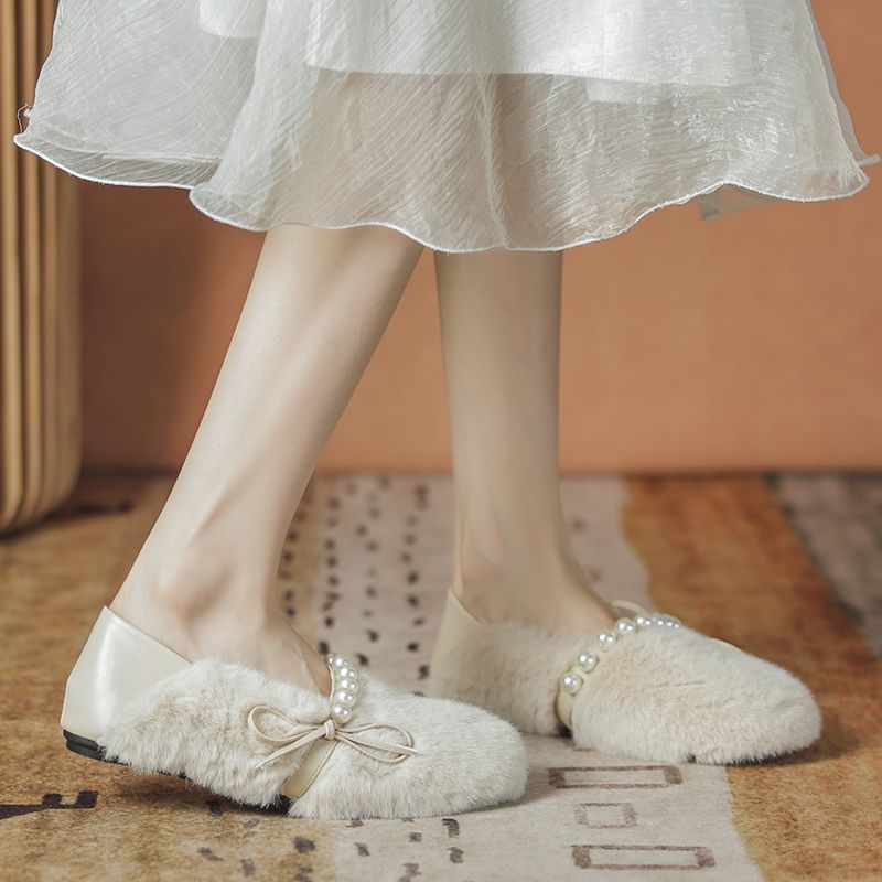 Furry Shoes for Women's Winter Outerwear, Thick Soles and Velvet Belt Buckles, Slip-On Beanie Shoes, Warm Fairy Pregnant Women's Cotton Shoes