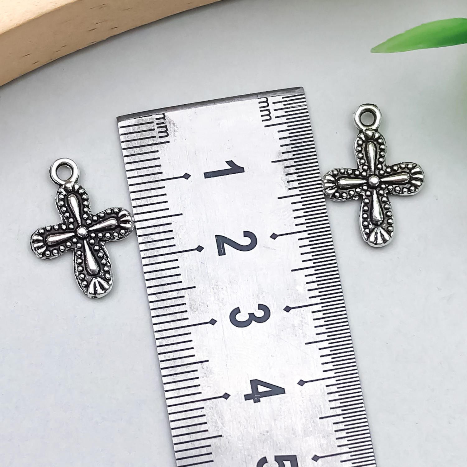 1 ancient silver cross 19x14mm-0.7g-22332