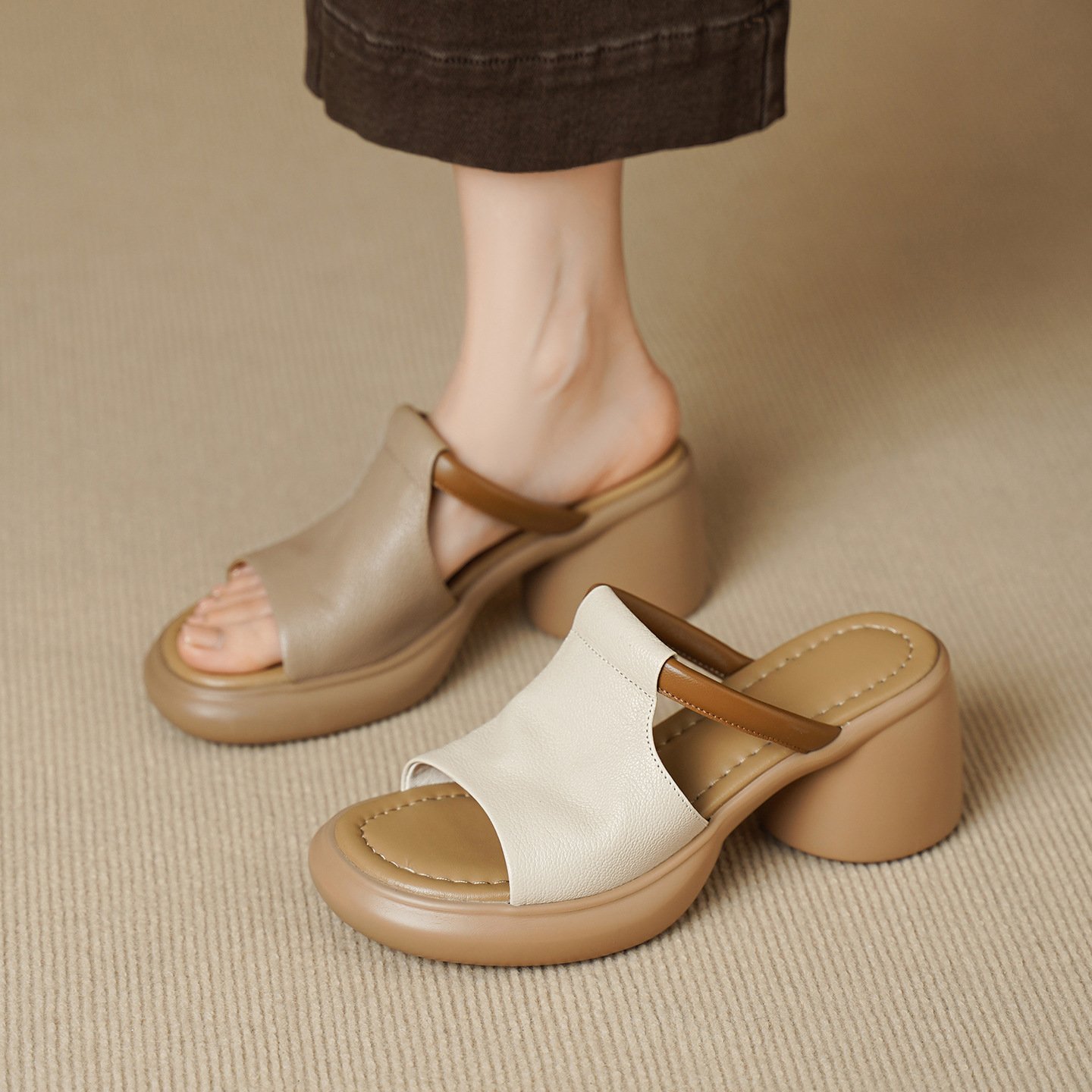 Sandal nữ hở mũi gót vuông đế dày da dê cao cấp — màu trắng ngà
