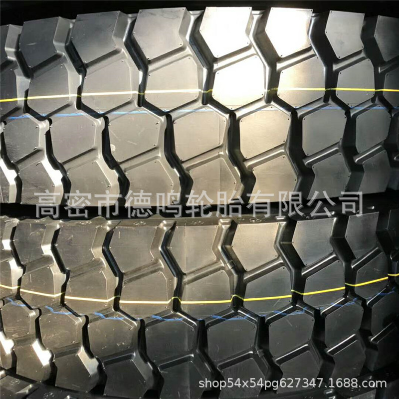 Los fabricantes venden neumático de camión 265/70R19.5, camión vacío neumático de alambre de acero 265 70 r19.5