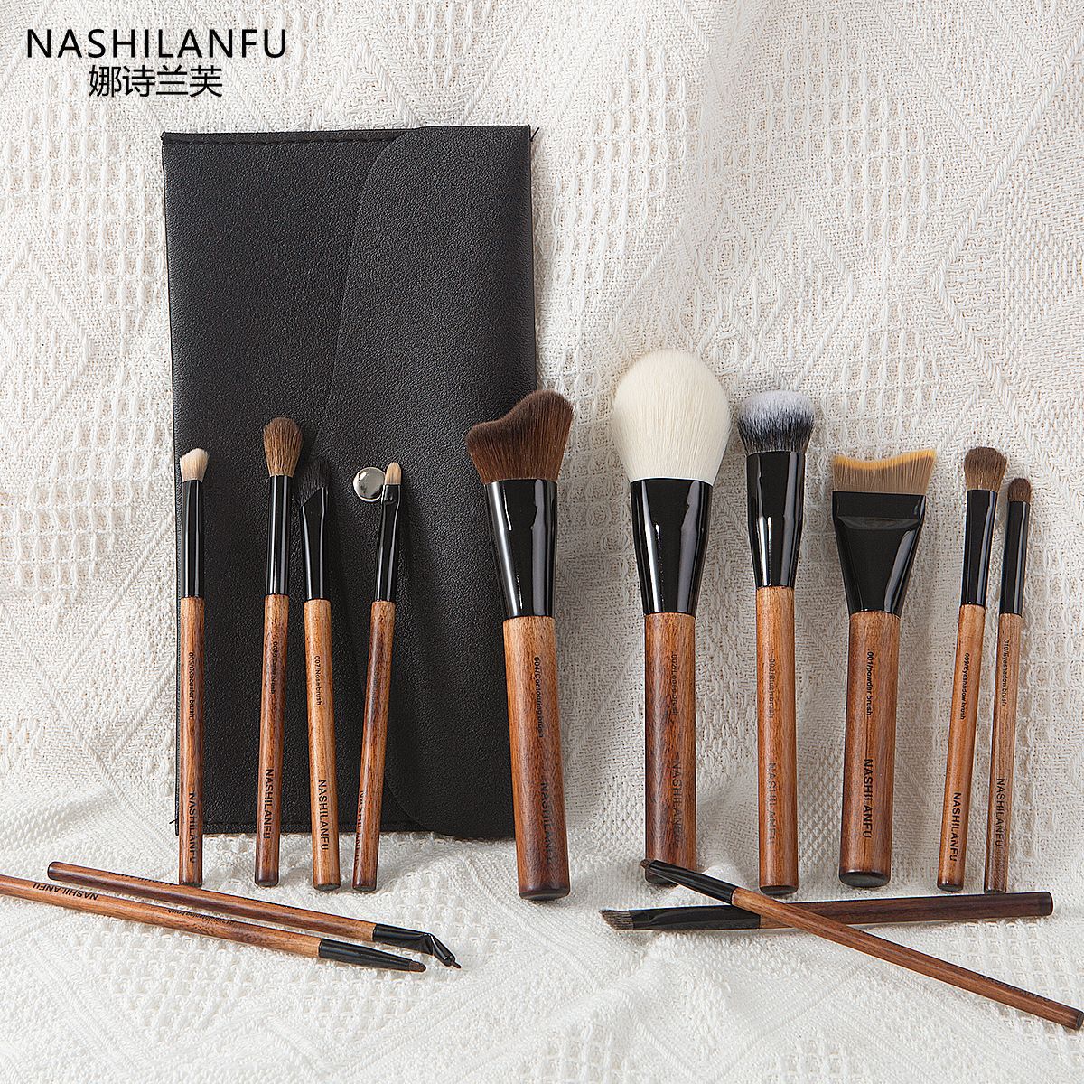 Black brush, 14 pieces
