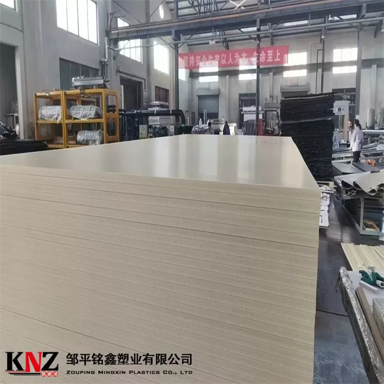 现货耐火防潮隔断门PVC地板高密度结皮板米黄色背景墙发泡