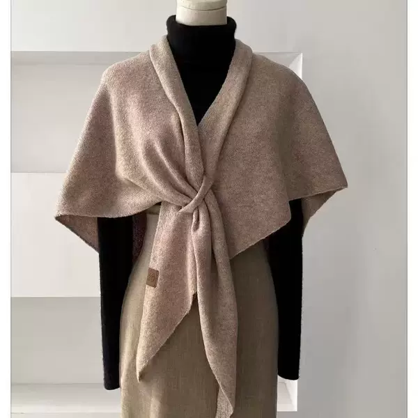 Casual Wool Scarf for Women, Autumn and Winter Neck Warmer, Triangular Large Shawl, Outerwear for Air-Conditioned Rooms, Small Cape