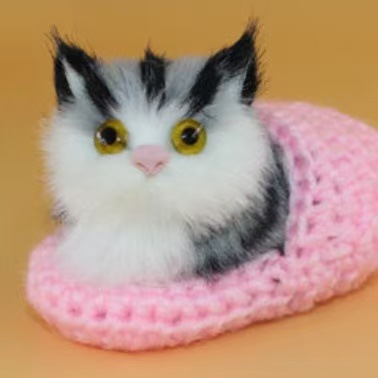 Simulación de gatos llamará lindos juguetes de peluche Simulación de gatos adornos Zapatillas de ojos abiertos Gatos muñecas Gatos niños cognición