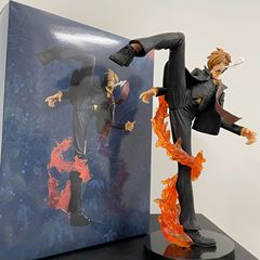 ワンピースgkの手は足を蹴ります。
