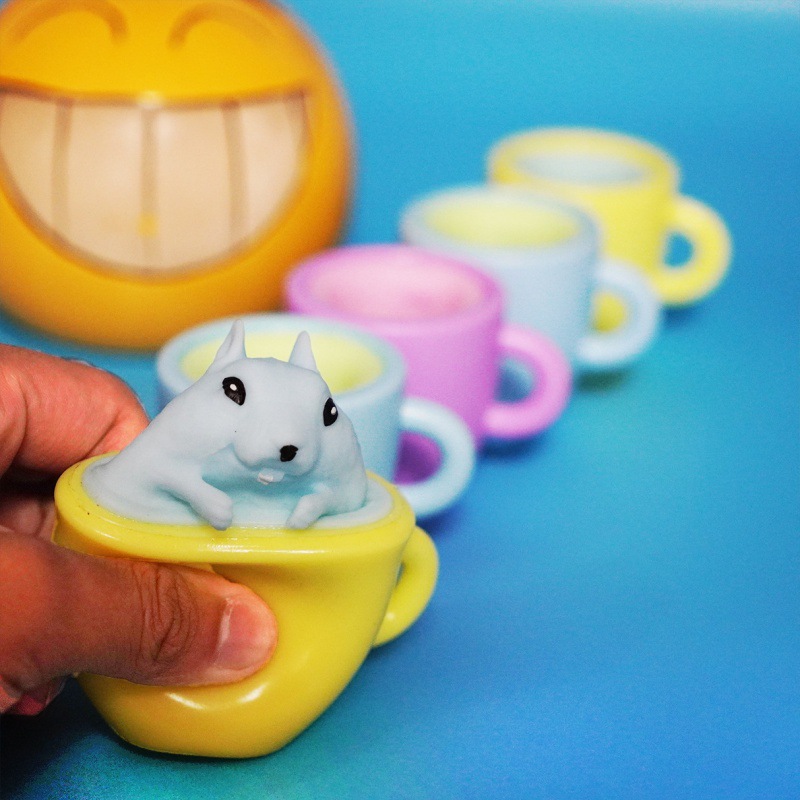 Creativa red red de descompresión pellizco pellizco música dibujos animados bola de ventilación simulación mano pellizco juguete descompresión juguetes al por mayor