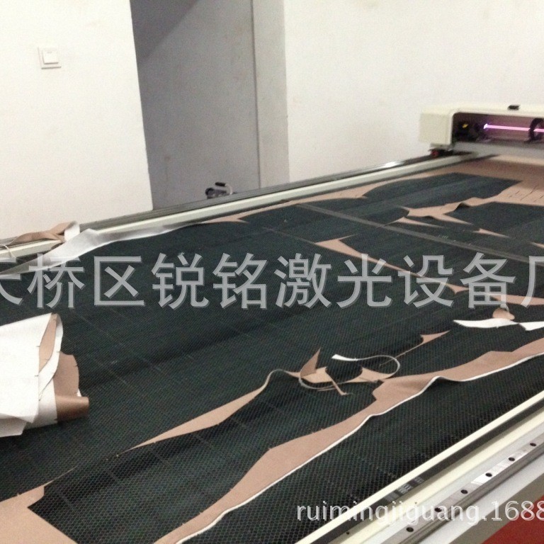 精品推荐上门服务质保一年超大幅面大功率激光裁床、激光切割机