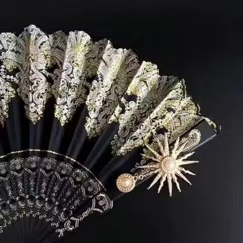 Black sunflower fan with lotus pendant