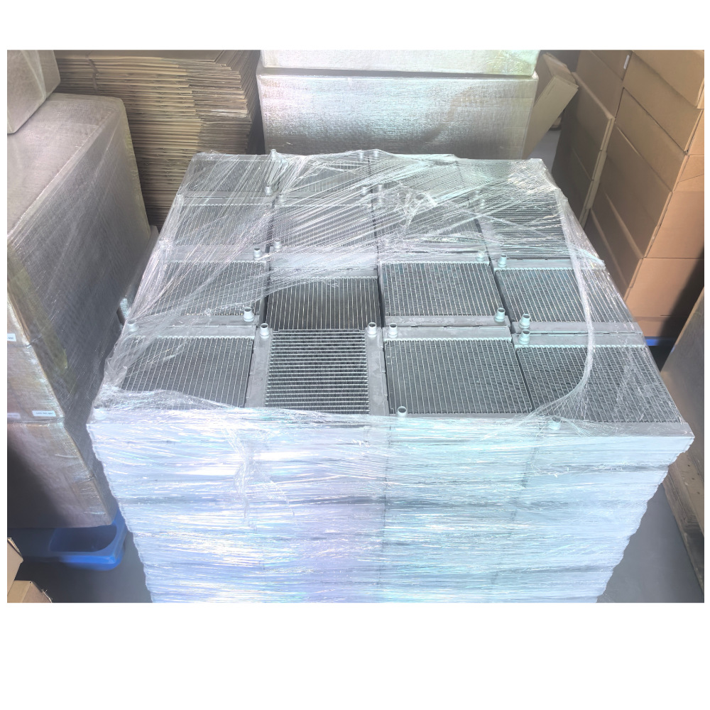Factory direct sales water cooler for Mercedes-Benz W117/W463 right wheel cover water tank OE 0995003203