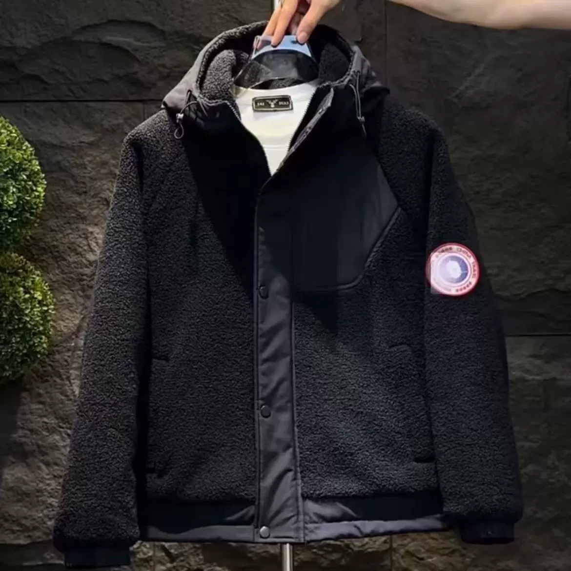 Пара хлопчатобумажной одежды из того же хрусталя