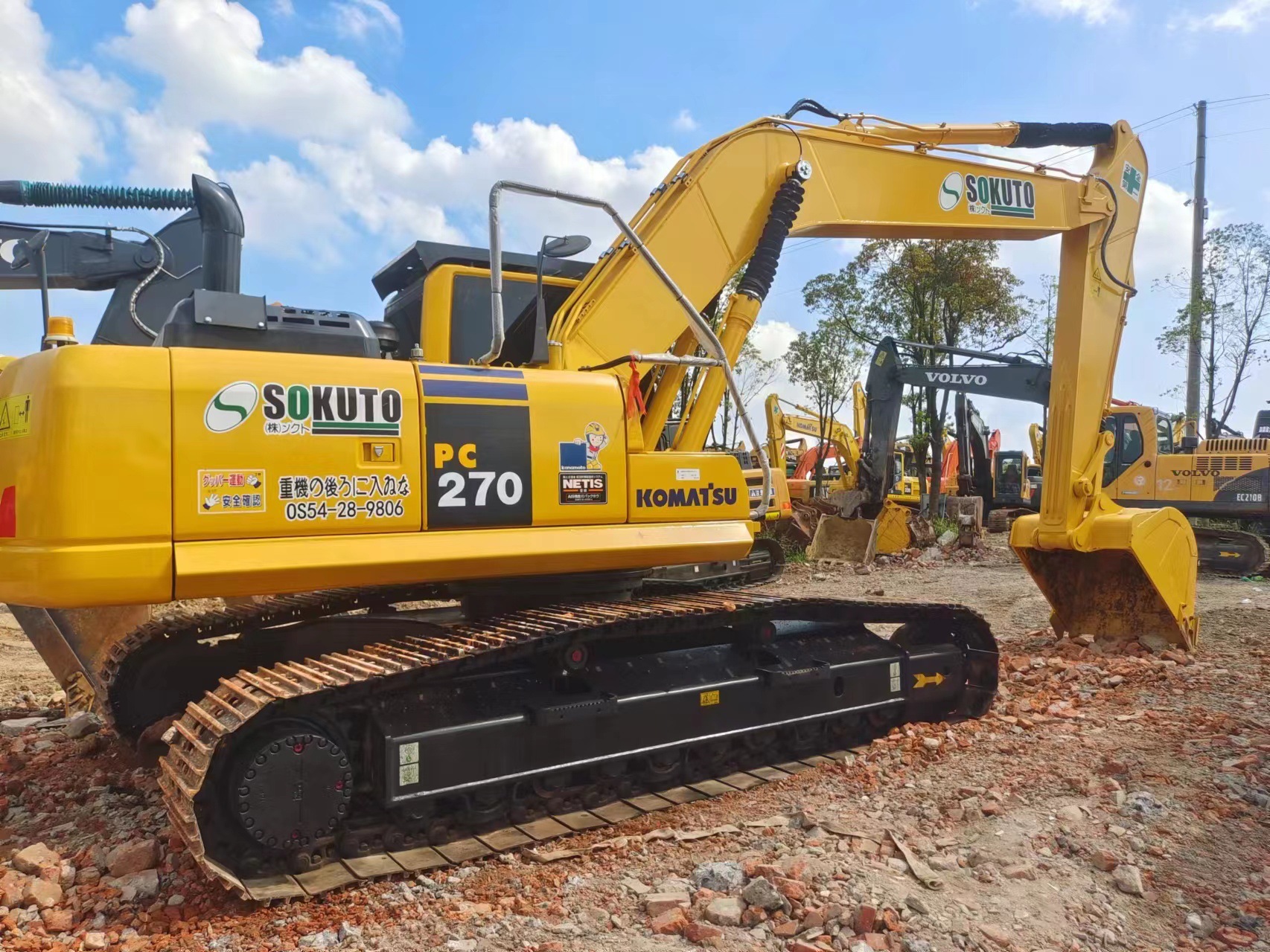 Exportación en el país y en el extranjero para comprar excavadora de segunda mano Carter 325D hoy cotiza alrededor de 9.7W