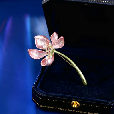 Creative Atmosphere Floral Clothing Pin Suit Accessories New Antique Elegant Enamel Pearl Lotus Brooch