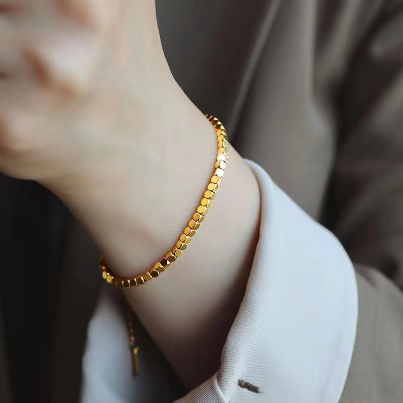 Titanium Steel Gold-Plated Broken Silver Bracelet for Girls, Niche High-End Minimalist Style, 2023 New Design Anklet