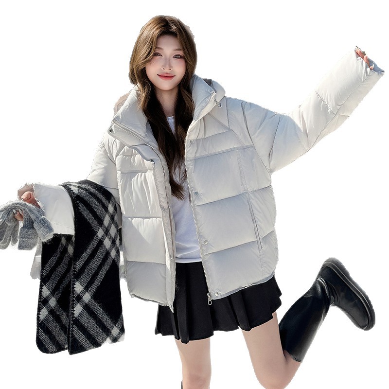 2025 invierno nuevo estilo coreano suelto y grueso abrigo de algodón de pluma caliente mujer corto con capuchón chaqueta de pan europeo