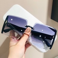 2022新款網紅太陽鏡女款高級感方框太陽眼鏡顯瘦時尚大牌墨鏡批發