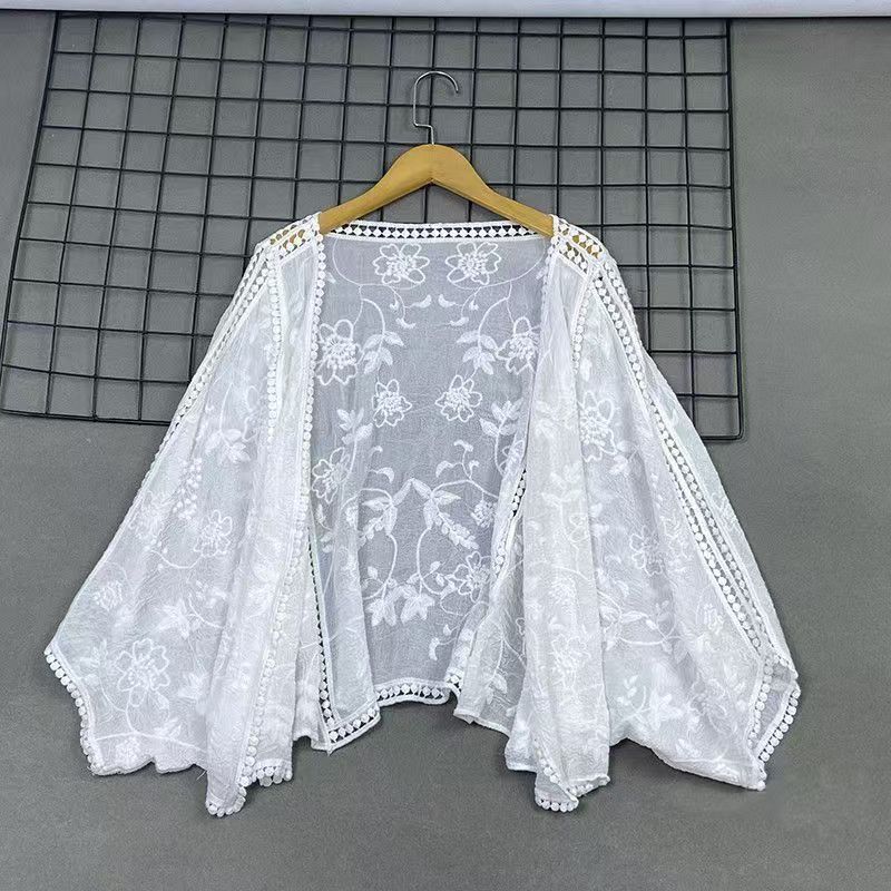 Ethnic Style Lace Hollow-Out Sun-Protective Cardigan for Early Spring, Bohemian Thin Loose-Fitting Top for Girls Ethnic Style Lace Hollow-Out Sun-Protective Cardigan for Early Spring, Bohemian Thin Loose-Fitting Top for Girls