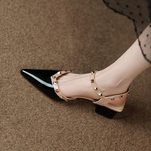 Studded Sandals 2023 New Summer Roman Pointed Mid-Heel Chunky Women's Shoes Flat White