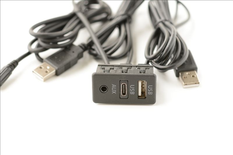 Vehicle Universal Modified Type-C+Aux Seat Dual USB Aux Extension Usb+2Rca Switch Seat