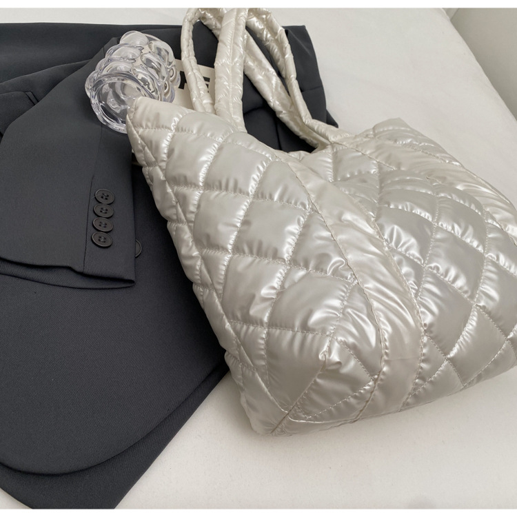 Nuova borsa da donna di grande capacità, alla moda e semplice, monospalla, borsa da ascella, borsa da viaggio versatile a forma di diamante, borsa tote a mano_voghion.com