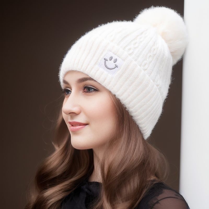 Women's Elegant Solid Color Eaveless Wool Cap display picture 2