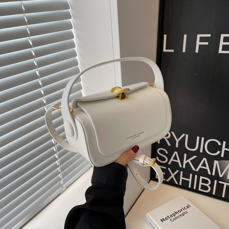 Cross-Border Hot Sale Women's New Luxury Korean Niche Fashion Handheld Box Bag Single Shoulder Crossbody Small Square Bag - Thumbnail 7