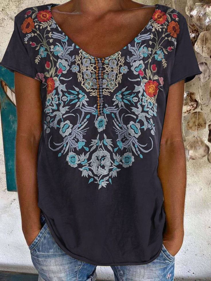 fashion-t-shirt-womens-3d-printing-v-neck-short-sleeve-tops-tees-summer-y2k-clothes-2023-new-femaleswear-large-size-t-shirt