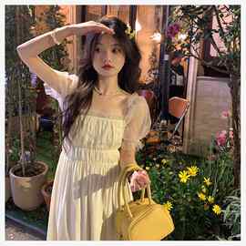 2025夏季气质温柔杏色网纱拼接连衣裙小众气质简约甜美方领连衣裙
