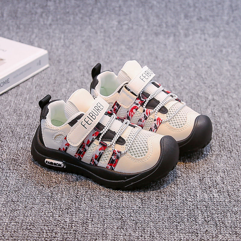 Zapatos deportivos de niñas verano 2026 nuevos zapatos de papá transpirables de malla para niños zapatos de correr al aire libre para niños