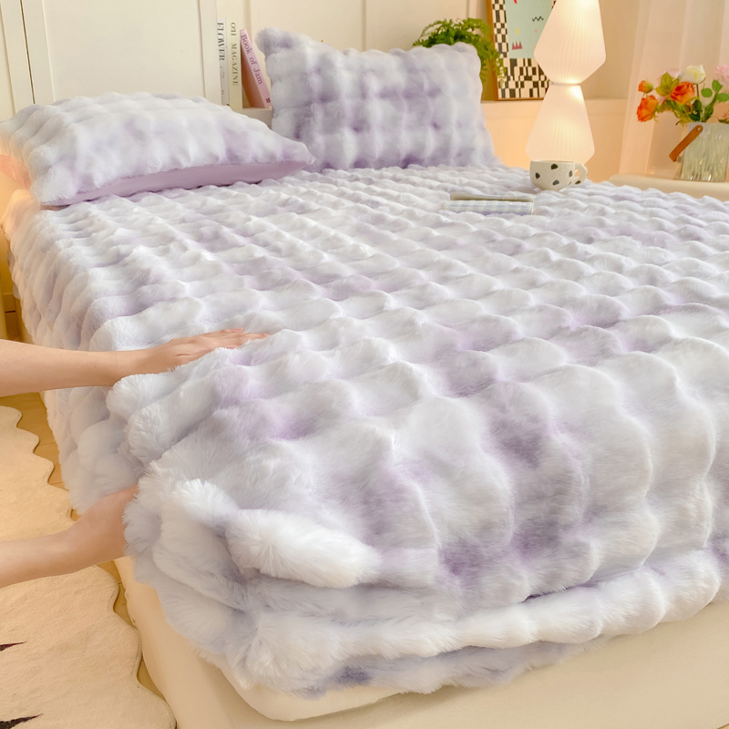 Invierno leche de cama de terciopelo grueso con tres piezas de colchón de terciopelo de coral cálido hogar cubierta de protección de colchón de terciopelo de coral para una sola persona más cubierta de edredón