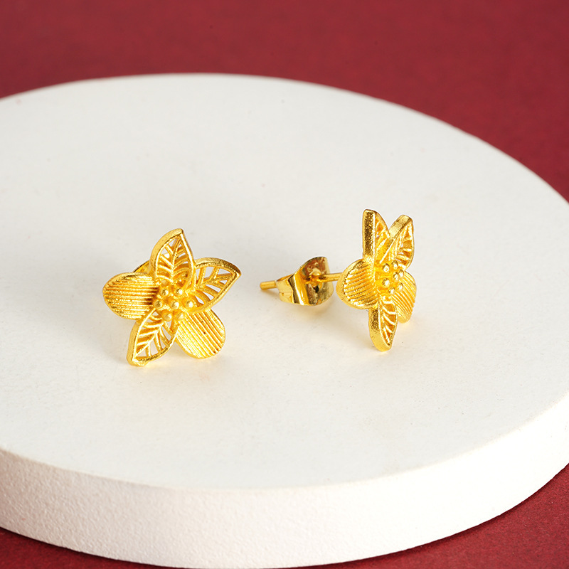 Antiguo estilo vietnamita arenas flores pernos de orejas de alta calidad para mujeres no se desvanecen cuatro hojas cinco flores joyas de orejas de aleación de latón