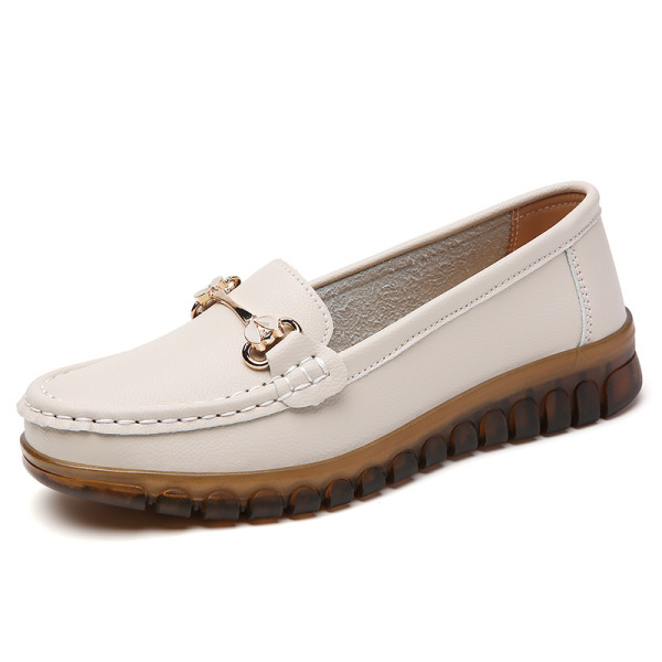 “mom shoes” made of soft leather