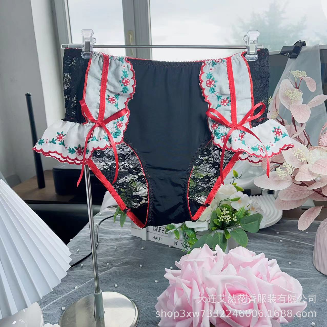 Fabricante al por mayor arco japonés bordado encaje dulce seductor hueco pantalones íntimas sexy