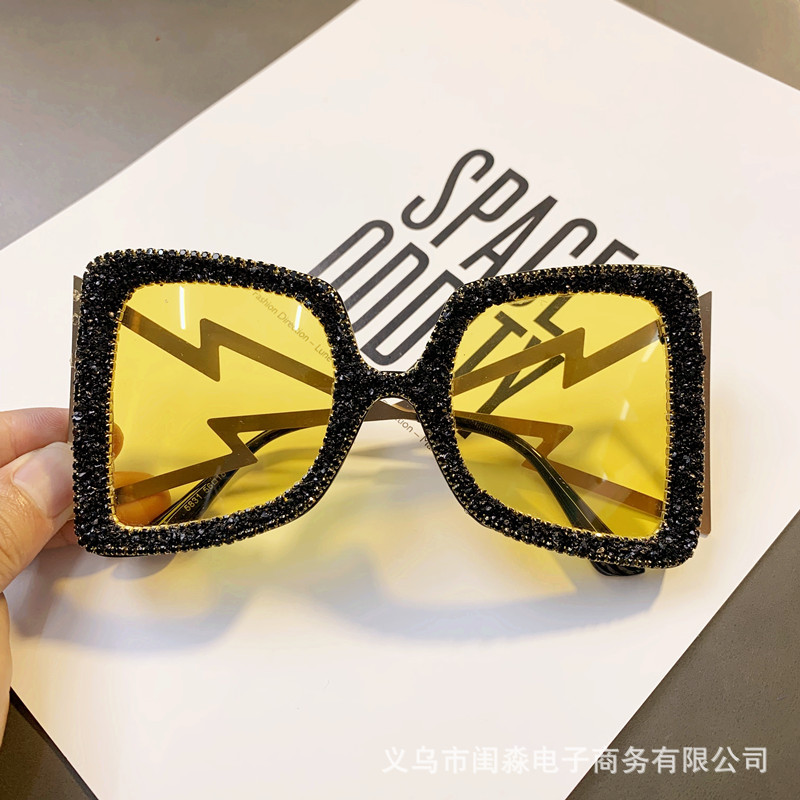 Europe And The United States Exaggerated Ins Fashion Diamond-studded Point-drilled Sunglasses Female Trendy Big Face Thin Anti-UV Colored Stone Lenses