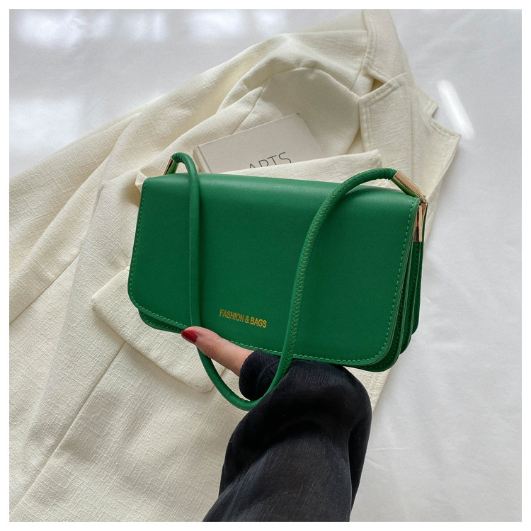 Texture simple et à la mode petit sac carré 2024 nouveau sac à bandoulière polyvalent de banlieue version coréenne sac à aisselles design de niche à la mode_voghion.com