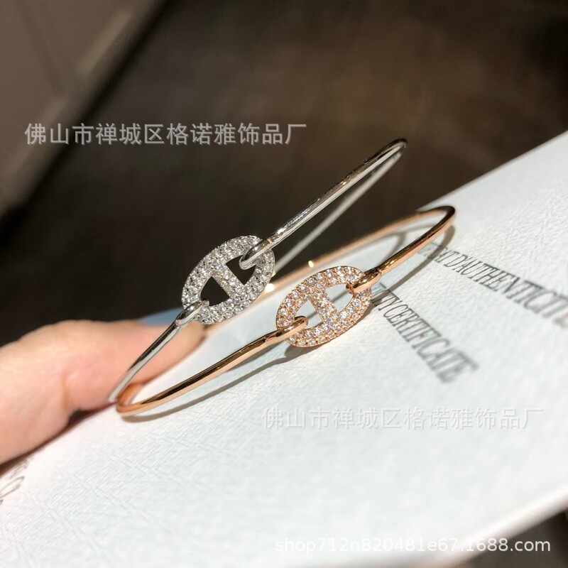 Color-free Pig Nose Bracelet Women's 18k Platinum Rose Gold Light Luxury Temperament All-match Diamond-encrusted Bracelet Adjustable