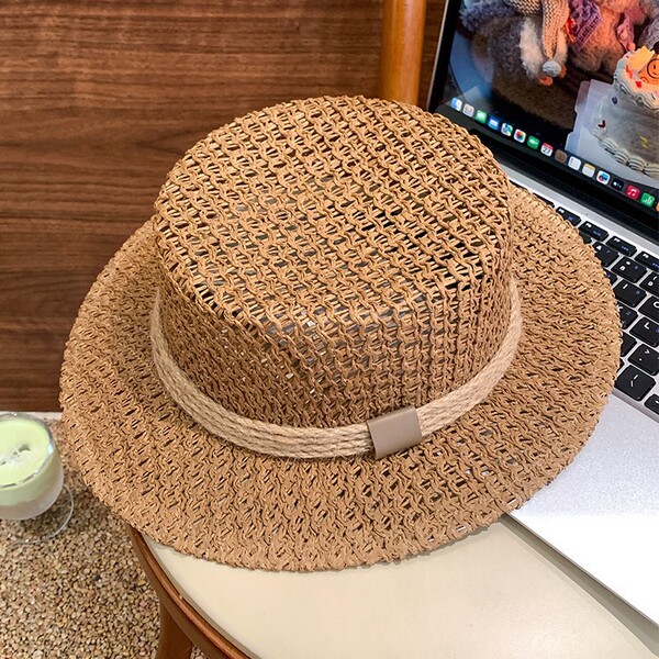 Woven summer retro beach sun hat solar-powered