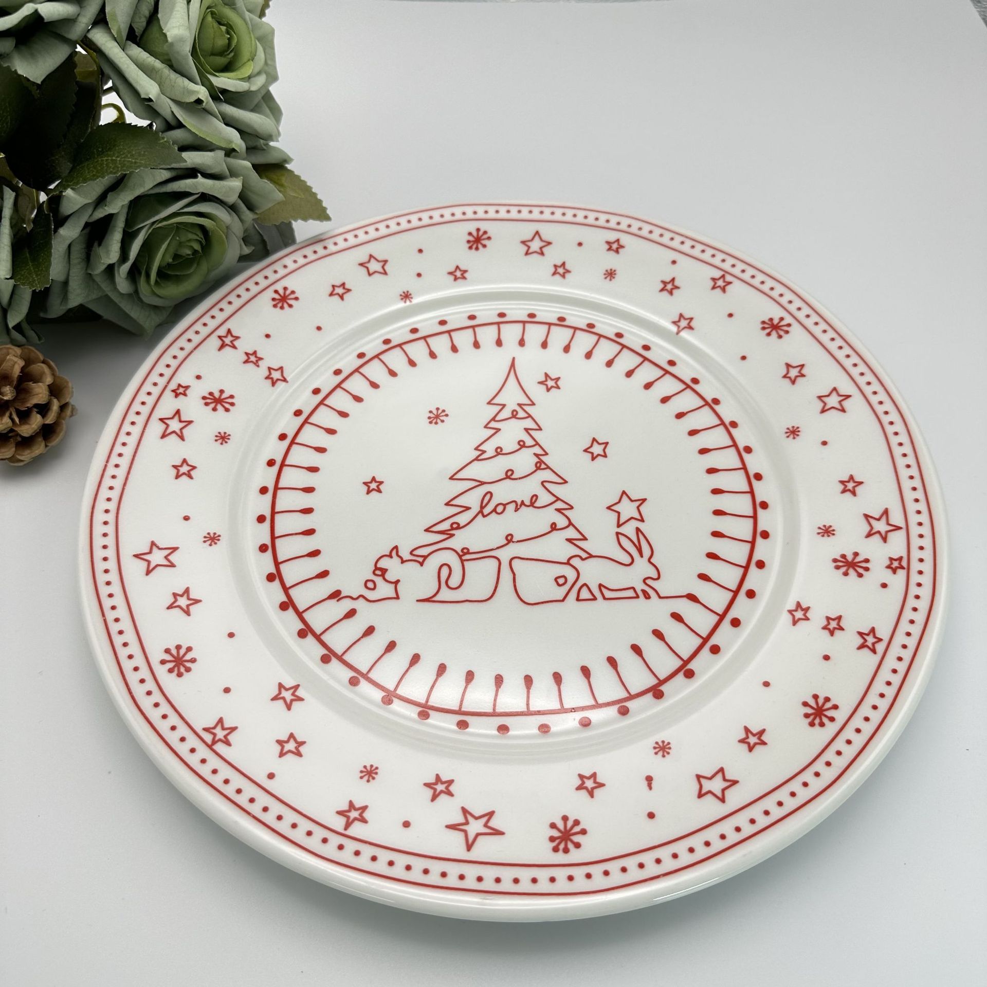 Christmas New 10 inch atmosphere Christmas ceramic cartoon high temperature environmentally friendly bowls and plates tableware_voghion.com