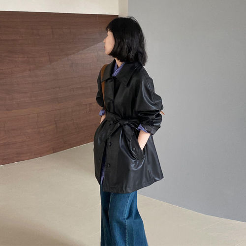 Women's black leather jacket, popular American style, petite short coat for spring and autumn, fashionable and high-end, trendy jacket.