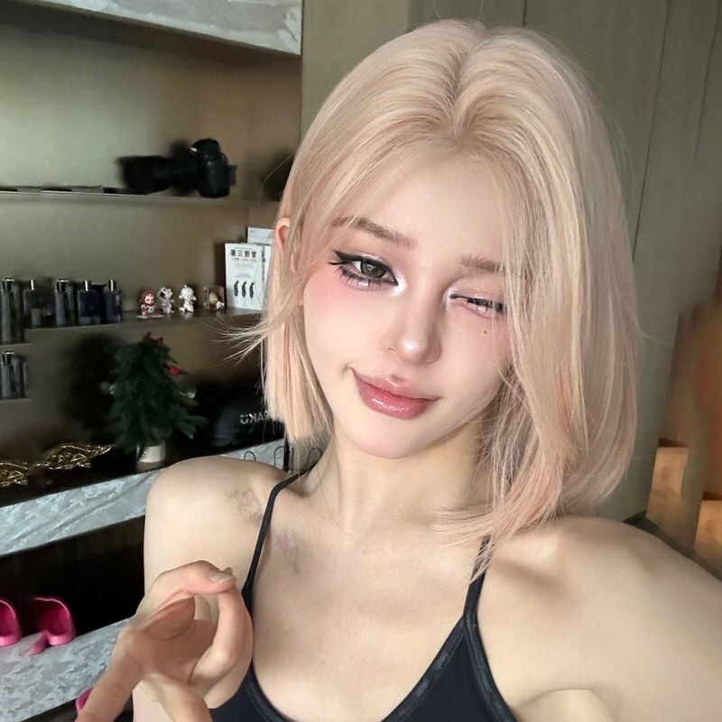 Wig Women's Short Hair Age-reducing Qi Er Hair Wave Head Short Straight Hair Temperament Simulation Hair Natural Daily Full Head Cover
