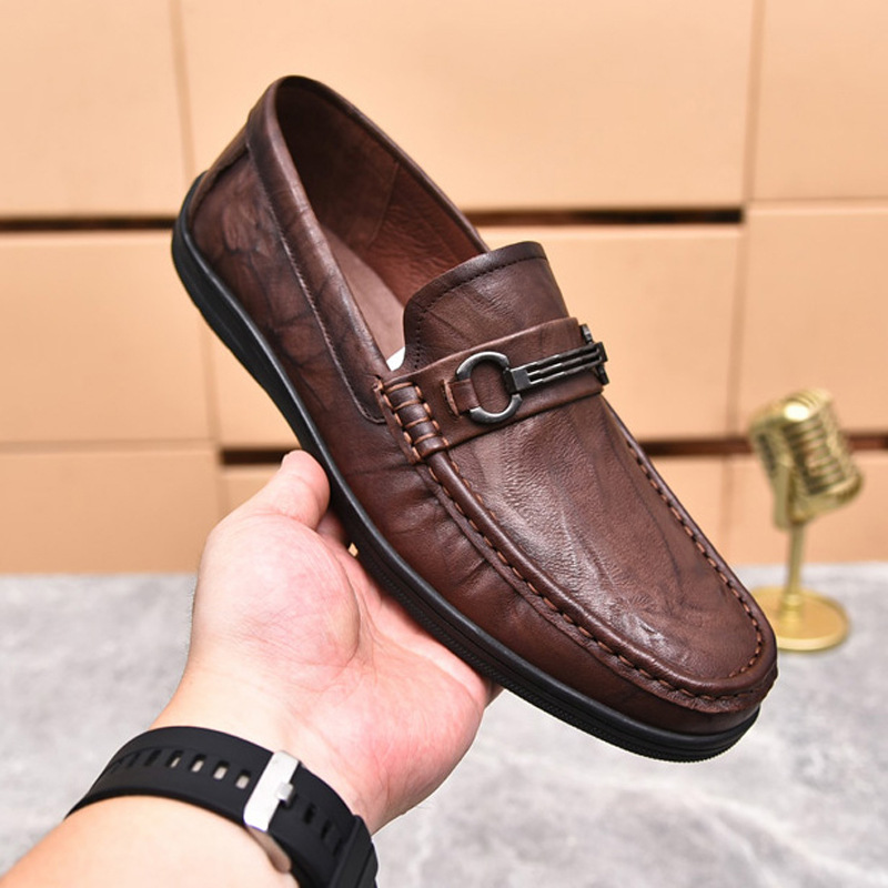 Primera capa de piel de vaca zapatos de cuero de los hombres de superficie suave de conducción zapatos casuales patrón de agarre de la mano slip-on zapatos de guisantes zapatos papá