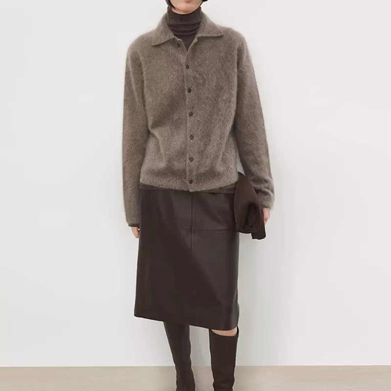 CHIC皮草感纯拉绒洗绒 百搭罗纹翻领牛角扣微合身毛衣开衫2025冬