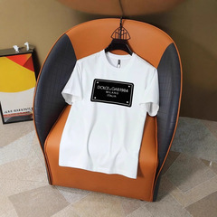 スタイリッシュなスリムフィットメンズ半袖Tシャツ、クールなシルケット加工のコットン素材、快適で通気性があり、非常にスタイリッシュです。