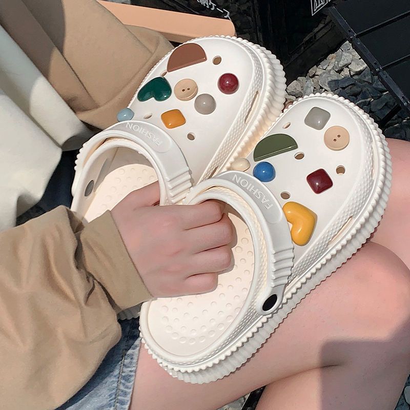 두꺼운 바닥 흰색 버튼 DIY 신발 꽃