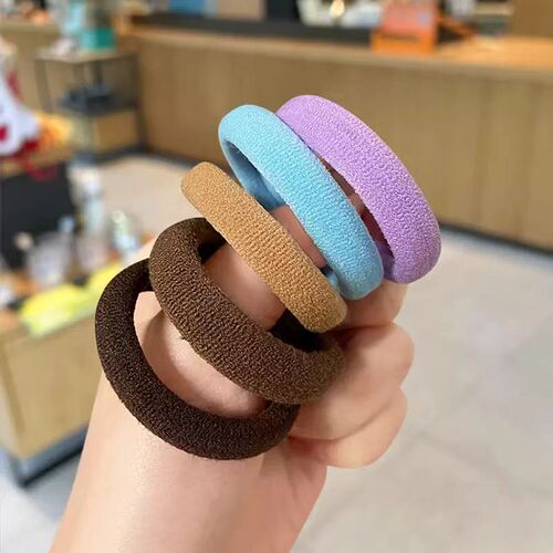 Hair tie for social media posts 2024 new model rubber band for women to tie high ponytail high elasticity durable hair rubber band black hair tie