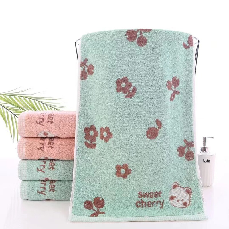 Pre-treatment 32-strand yarn jacquard fresh Cherry Bear cartoon cute adult high-end gift towel 120g Pre-treatment 32-strand yarn jacquard fresh Cherry Bear cartoon cute adult high-end gift towel 120g