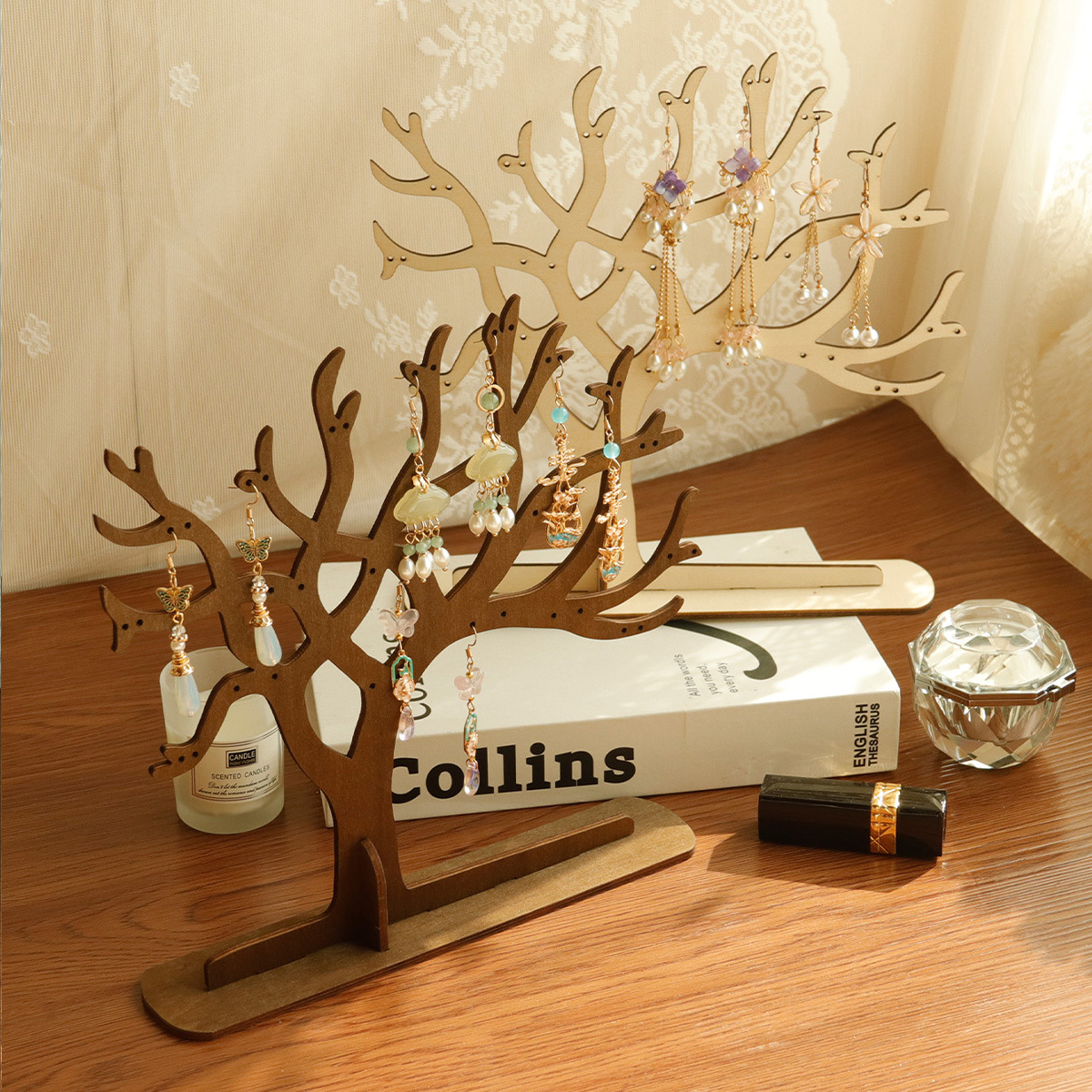 ���Ŷ�����ľ���鱦�� ������֦����ľ�ưڼ� �Ҿ������鱦չʾ��